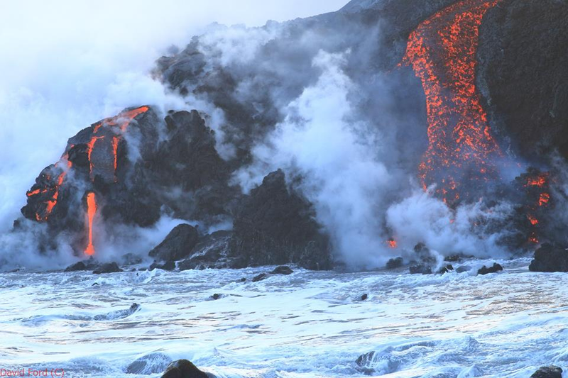 Illustration for article titled Lava Spilling Over a Cliff Looks Like Hot Candy